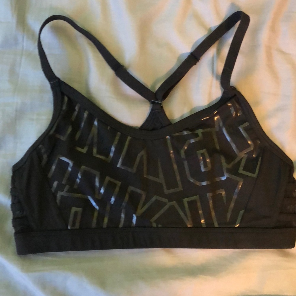VS PINK ultimate unlined sports bra
